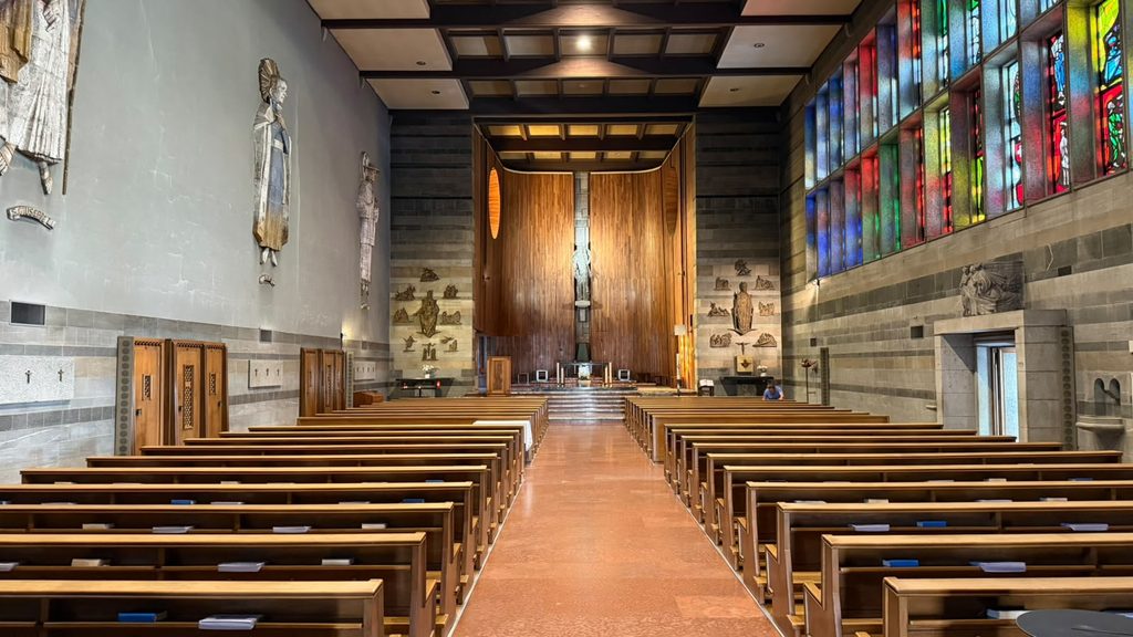 Interno della chiesa di San Nicolao della Flüe