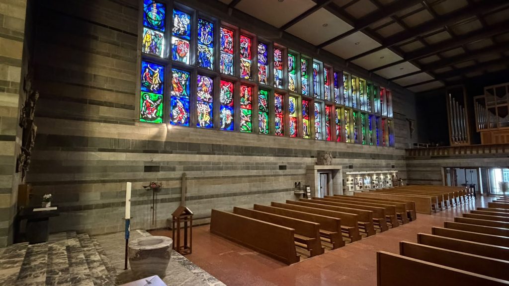 Interno della chiesa di San Nicolao della Flüe